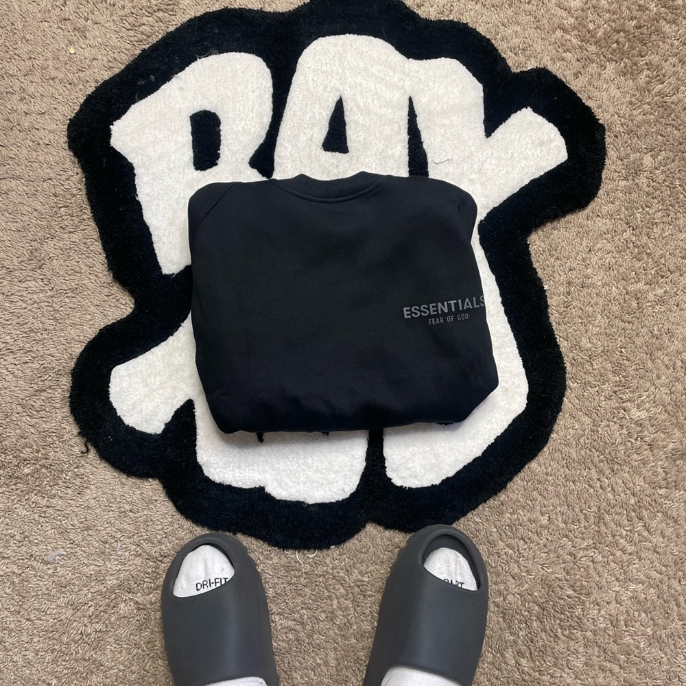 Fear Of God Black Essentials Sweater